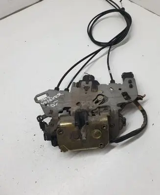 Chrysler Voyager Sliding door lock 