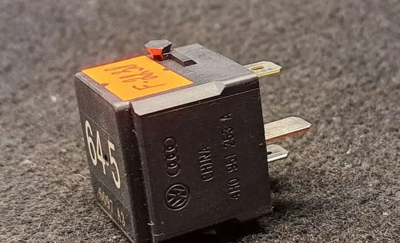 Audi A3 S3 8V Other relay 4H0951253A 4RA007791