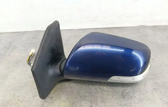 Toyota Avensis T250 Front door electric wing mirror E11020058E11016057