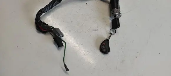 Renault Laguna I Ignition lock 845622K F4596