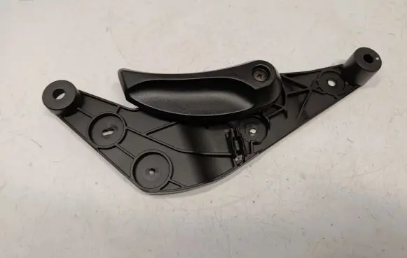Engine bonnet (hood) release handle