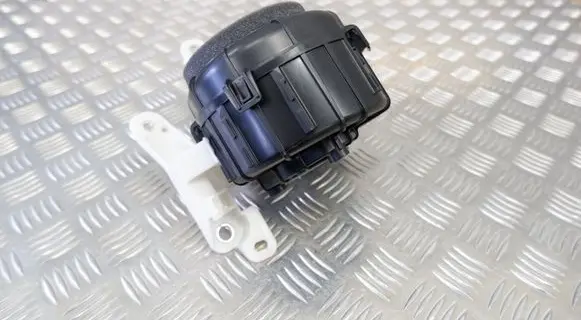 Toyota Yaris XP210 Hybrid/electric vehicle battery fan G9230K0021