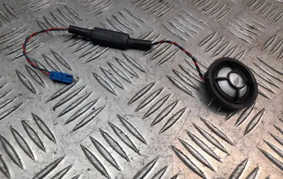 BMW X6 E71 High frequency speaker in the rear doors 6513694973704