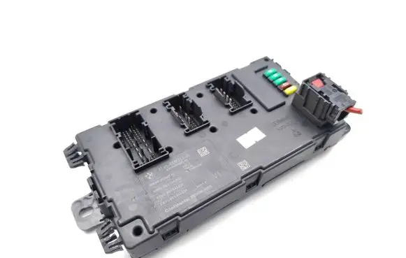 BMW 1 F20 F21 Central body control module 6819332 6135681933201 A2C30450021