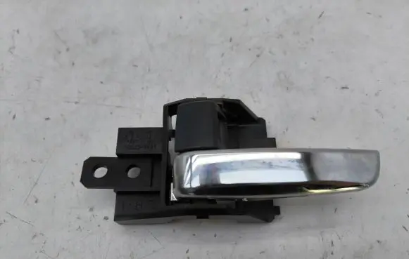 Mitsubishi Outlander Rear door interior handle