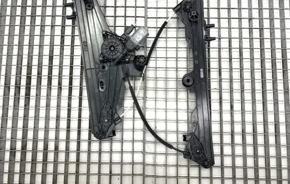 Peugeot 308 SW Front door window regulator with motor 9830815080