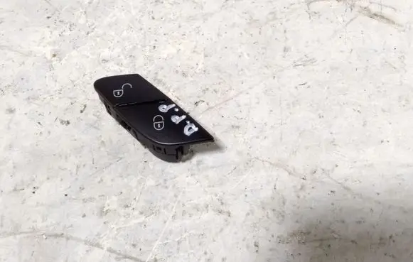 Central locking switch button