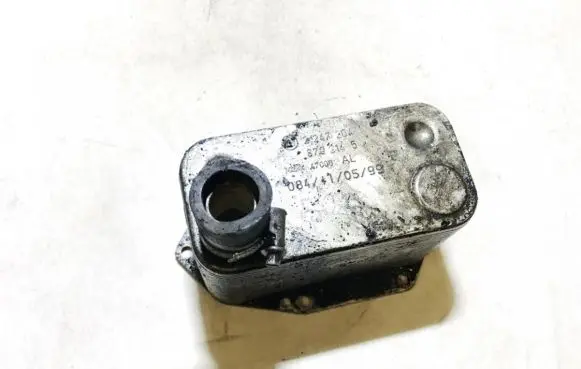 BMW 5 E39 Engine oil radiator 2247204 78792145