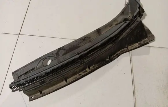 Wiper trim