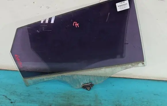 Rear door window glass