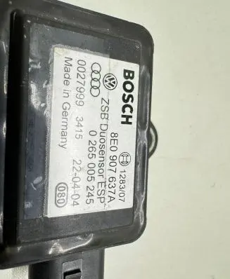 Audi A4 S4 B6 8E 8H ESP acceleration yaw rate sensor 8E0907637A 0027999 0265005245