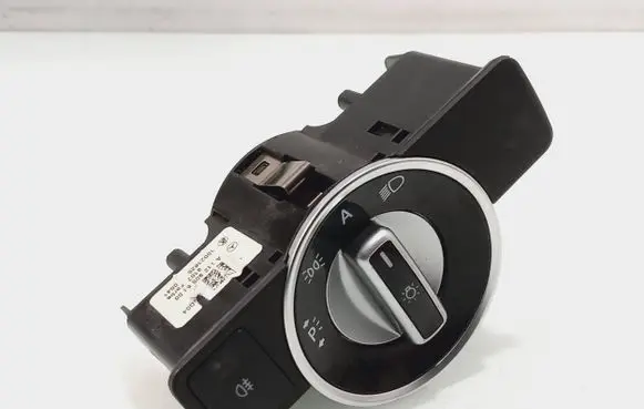 Mercedes-Benz CLS C218 X218 Light switch A2129056800 10021625
