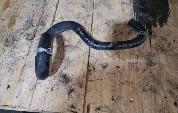 Nissan Qashqai Engine coolant pipe/hose