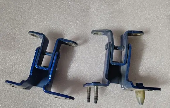 Ford Ecosport Tailgate/trunk/boot hinge FN15N42983AA FN15N42982AA GN15N42983AA