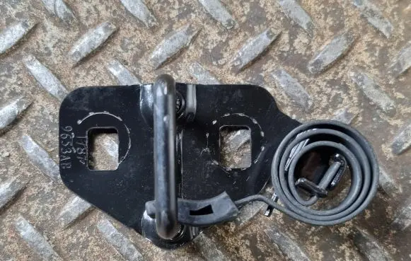 Dodge Challenger Trunk lock loop 9653AB