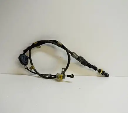 Chevrolet Camaro Gear shift cable linkage 84105594