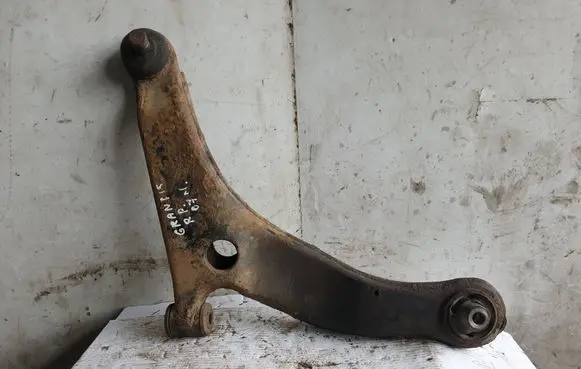 Mitsubishi Grandis Front lower control arm/wishbone