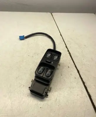 Mercedes-Benz C W203 Electric window control switch A2038218051 501810 200401FQ03