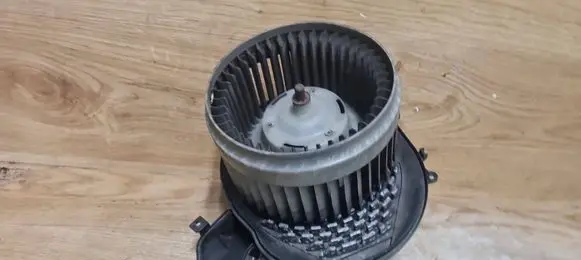 Volvo XC90 Heater fan/blower 86577
