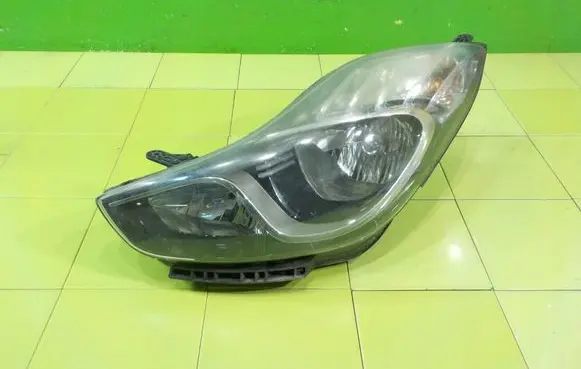 Hyundai ix20 Headlight/headlamp PRZOD