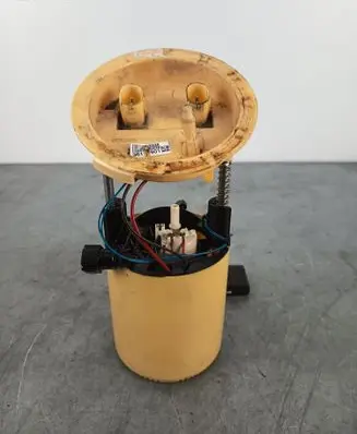 BMW 1 E82 E88 In-tank fuel pump 7190943