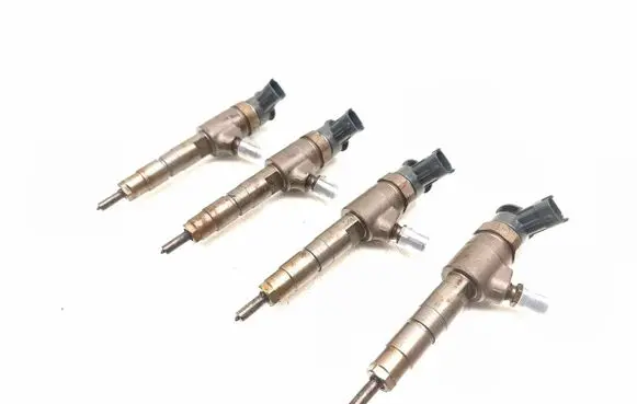 Peugeot Expert Fuel injector 0445110340