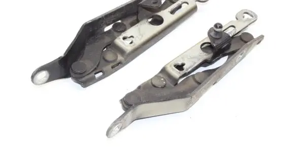 Porsche 997 Tailgate/trunk/boot hinge 99751215100 99751215200