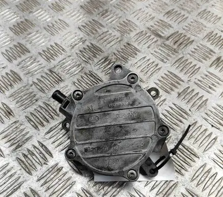 Audi A6 S6 C6 4F Vacuum pump 06D145100E
