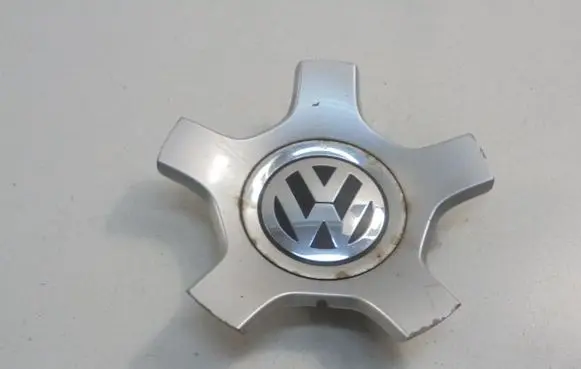Volkswagen Golf IV R12 wheel hub/cap/trim 3C0601149P