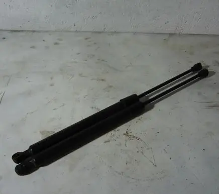 Renault Zoe Shock absorber/damper mounting bracket 904502915R