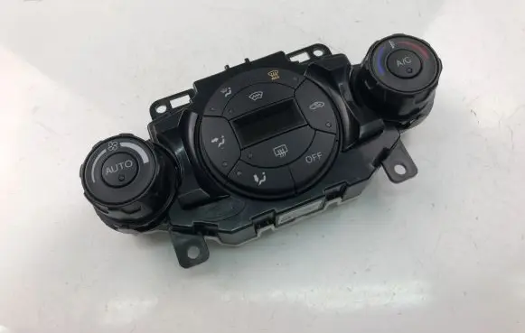 Ford Fiesta Interior fan control switch C1BT18C612BF