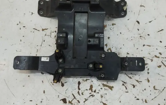 Skoda Enyaq iV Radiator mount bracket 1EA805211B