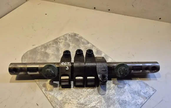 Skoda Octavia Mk2 (1Z) Camshaft 03G109527A