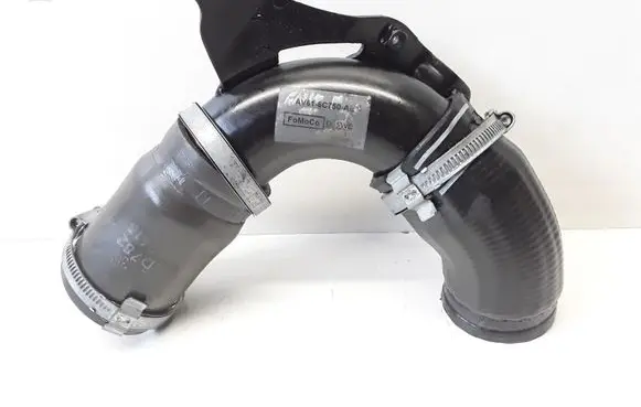 Volvo V40 Intercooler hose/pipe AV616C750AE