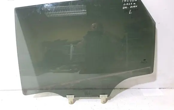 Hyundai Tucson TL Rear door window glass 43R010184