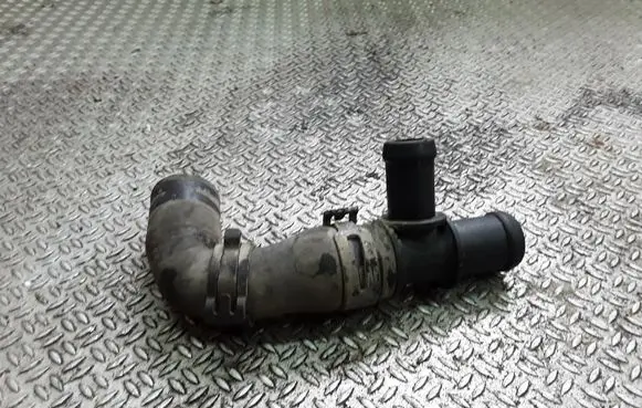 Engine coolant pipe/hose