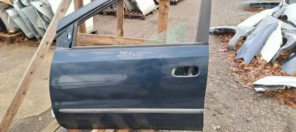 Nissan Almera Tino Front door