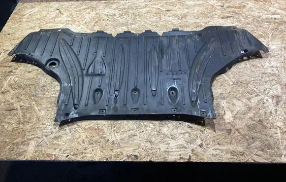Audi A8 S8 D4 4H Engine splash shield/under tray 