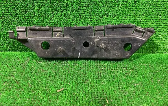 Ford Mondeo MK V Front bumper mounting bracket JS7B17D958B