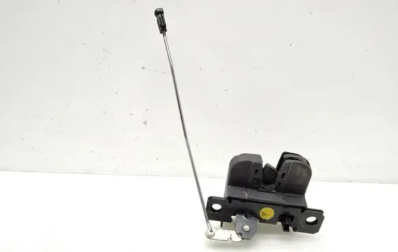 Loading door lock