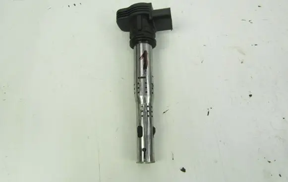 Audi A4 S4 B7 8E 8H High voltage ignition coil 07K005715F
