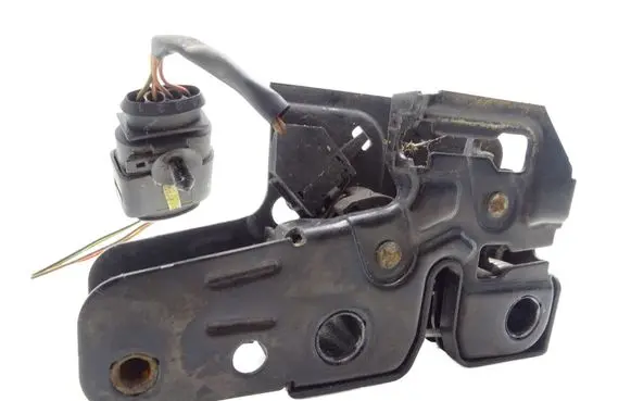 Volkswagen Touareg I Engine bonnet/hood lock/latch loop/hook 7L0823509B