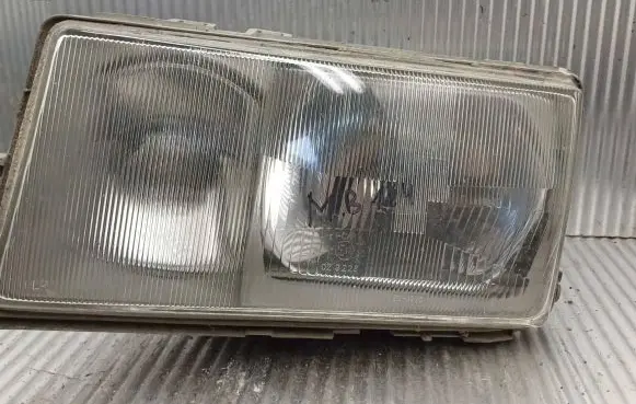 Mercedes-Benz E W124 Headlight/headlamp 12709300
