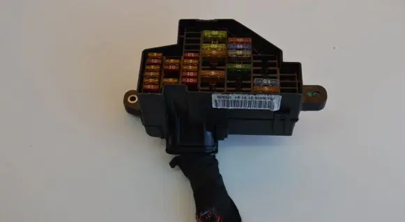 Volkswagen PASSAT B6 Fuse box set