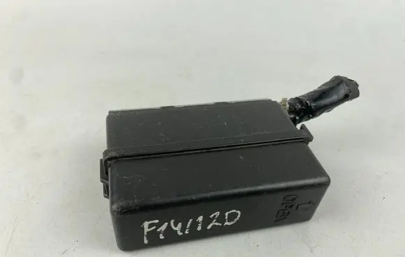 Subaru Forester SJ Relay mounting block RB203300B 156700-2960