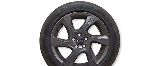 Volvo V40 R17 alloy rim 31400828SI 31381674BL 31381859SI