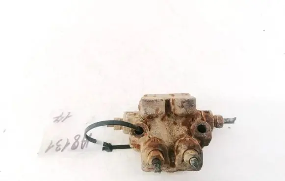 Mazda Premacy Air suspension compressor 