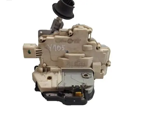 Audi A6 S6 C6 4F Front door lock 4F2837015