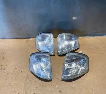Mercedes-Benz C W202 Front indicator light 1305232923 0192095 0192083