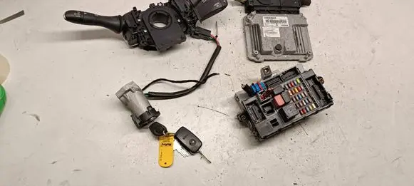 Iveco Daily 4th gen Engine ECU kit and lock set 